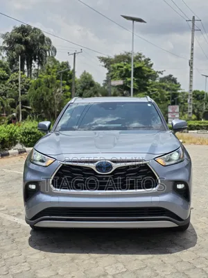 Toyota Highlander Platinum 2021 Silver