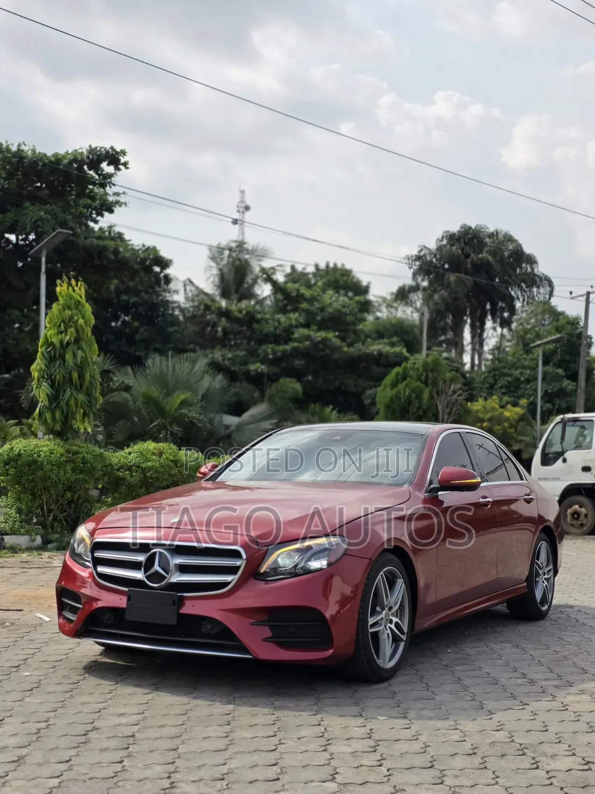 Mercedes-Benz E300 2019 Red