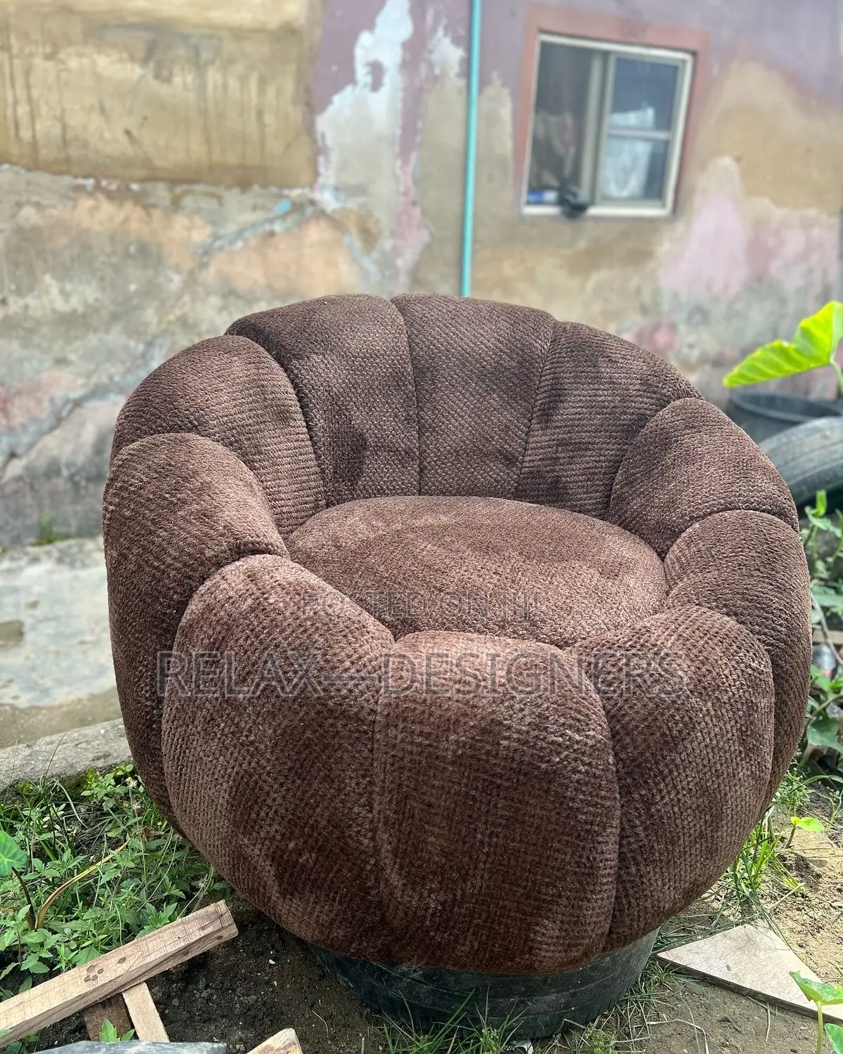 Single Semi Oval Sofa