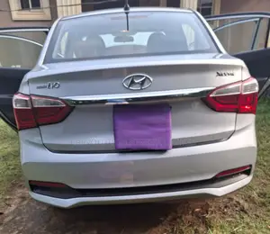 Hyundai Xcent 2020 Silver