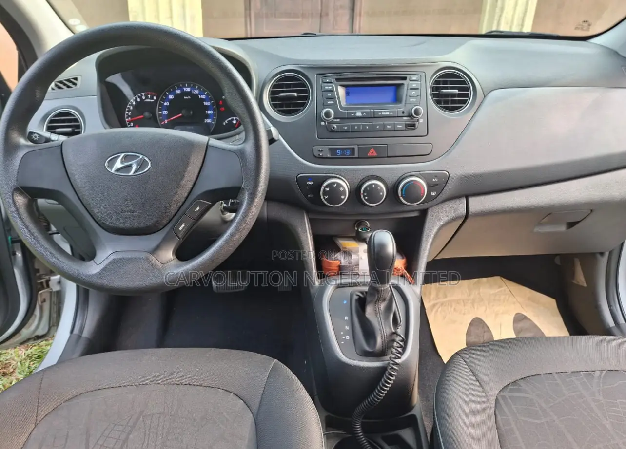 Hyundai Xcent 2020 Silver