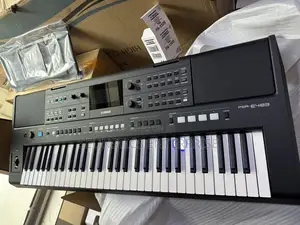 Original Yamaha PSR E483 Musical Keyboard/Piano