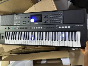 Original Yamaha PSR E483 Musical Keyboard/Piano
