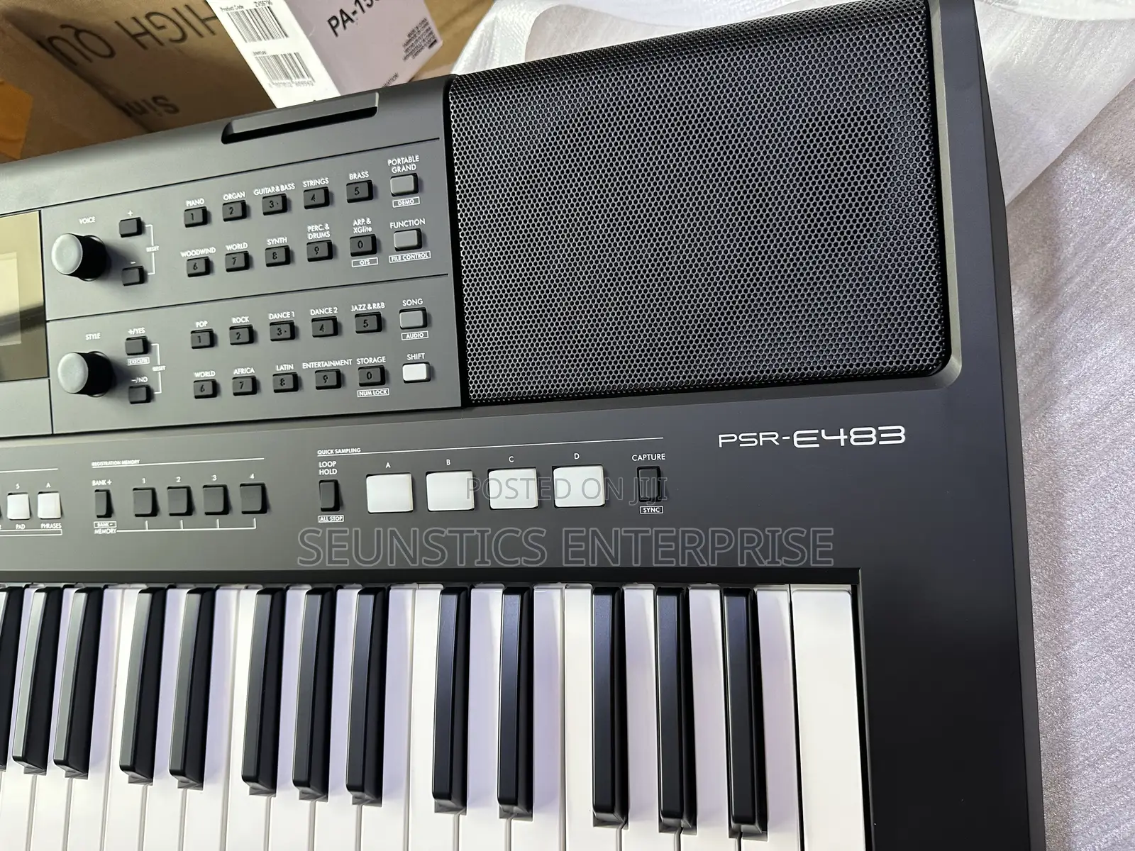 Original Yamaha PSR E483 Musical Keyboard/Piano