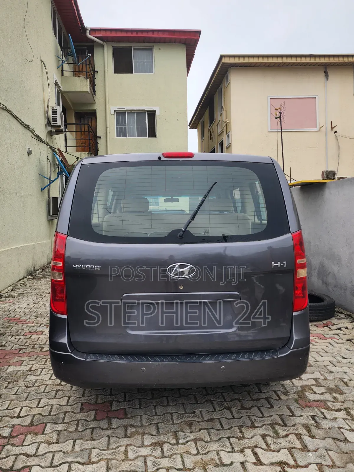 Hyundai H1 2.4 GLS 2012 Brown