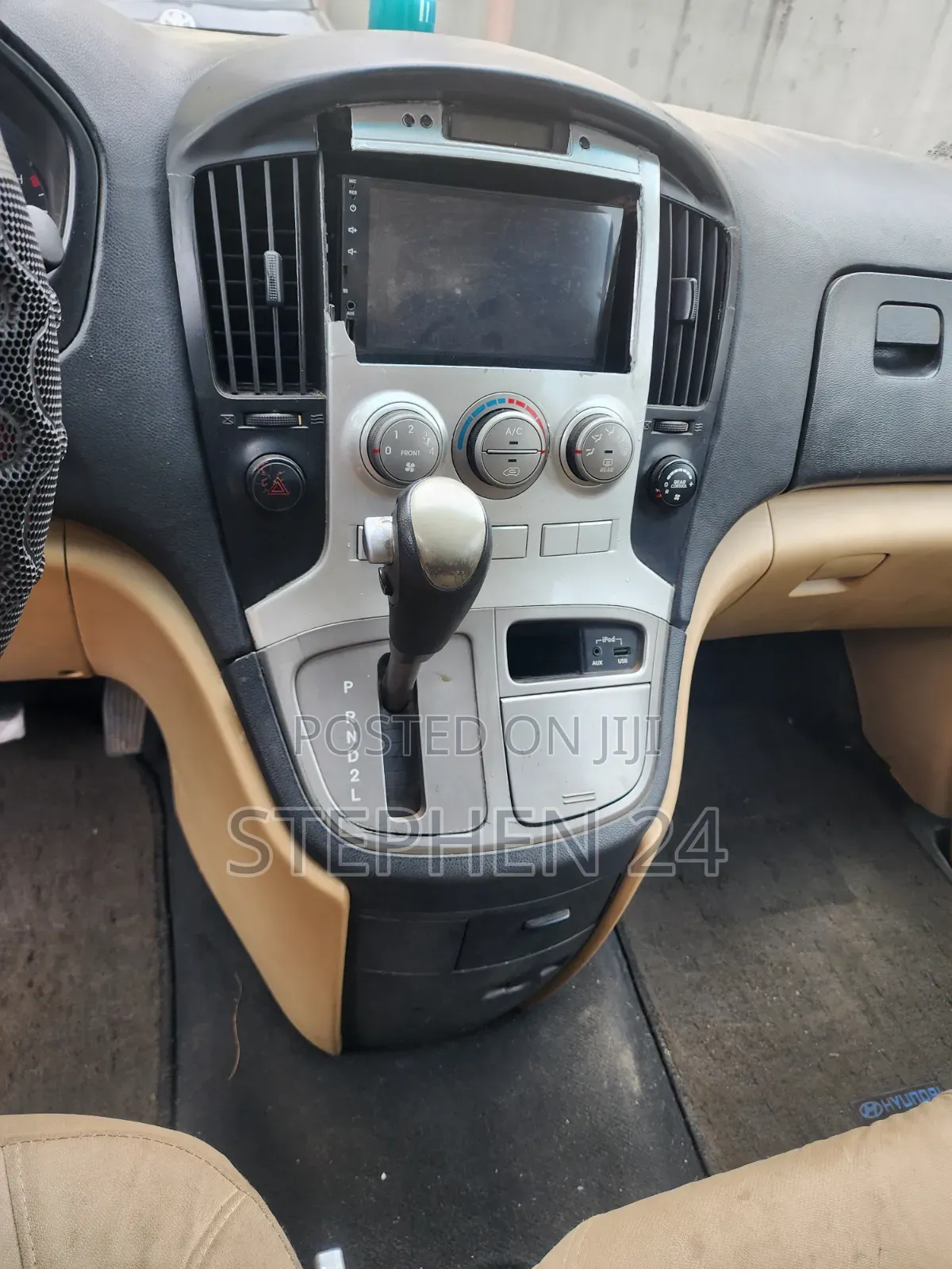Hyundai H1 2.4 GLS 2012 Brown