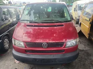 Volkswagen Transporter 2005 Red