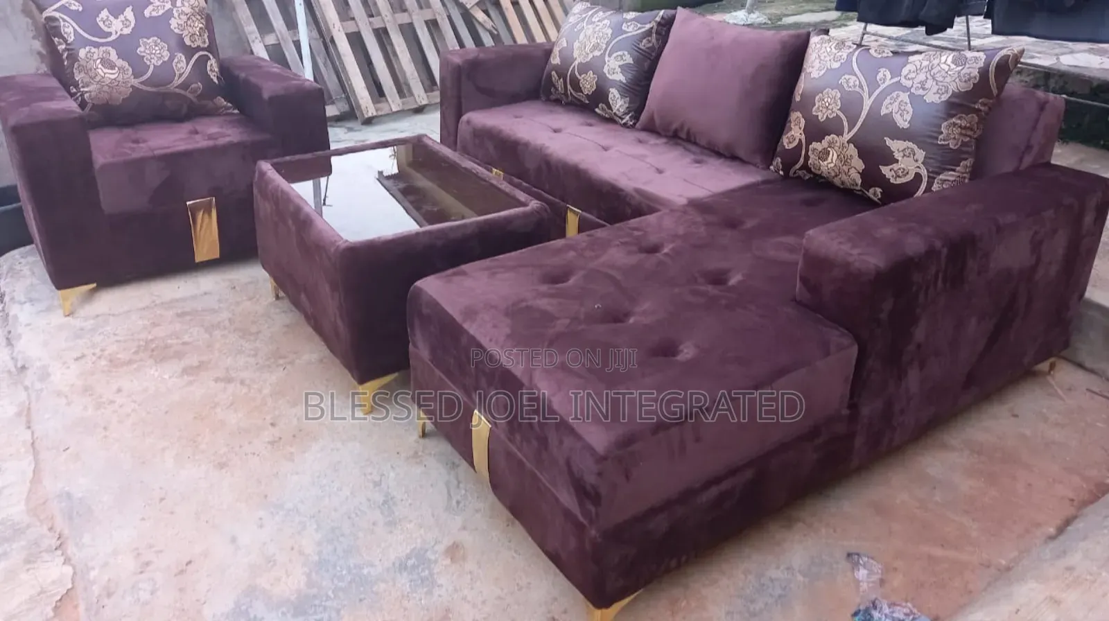 Quality Sofa With Portable Table