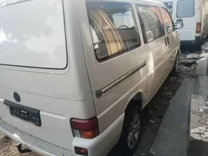 Volkswagen Transporter 2003 White