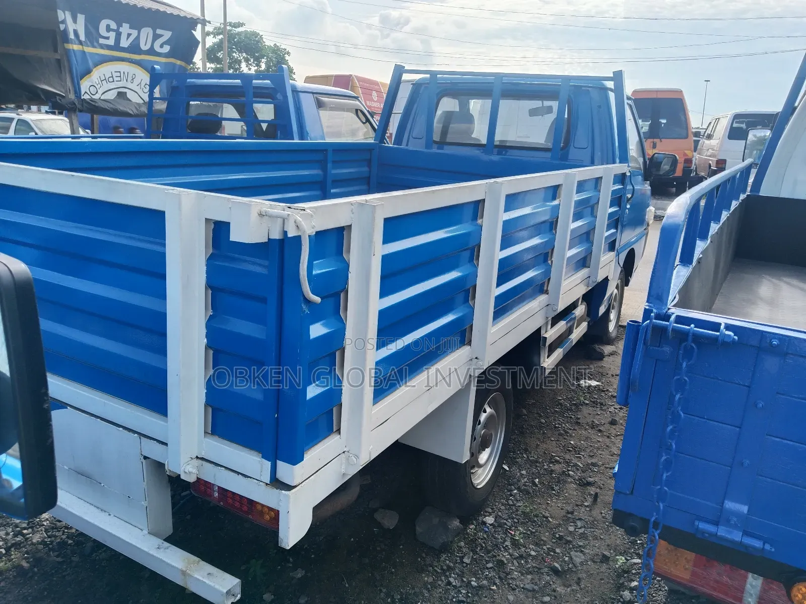 Mitsubishi Delica 2014 Blue