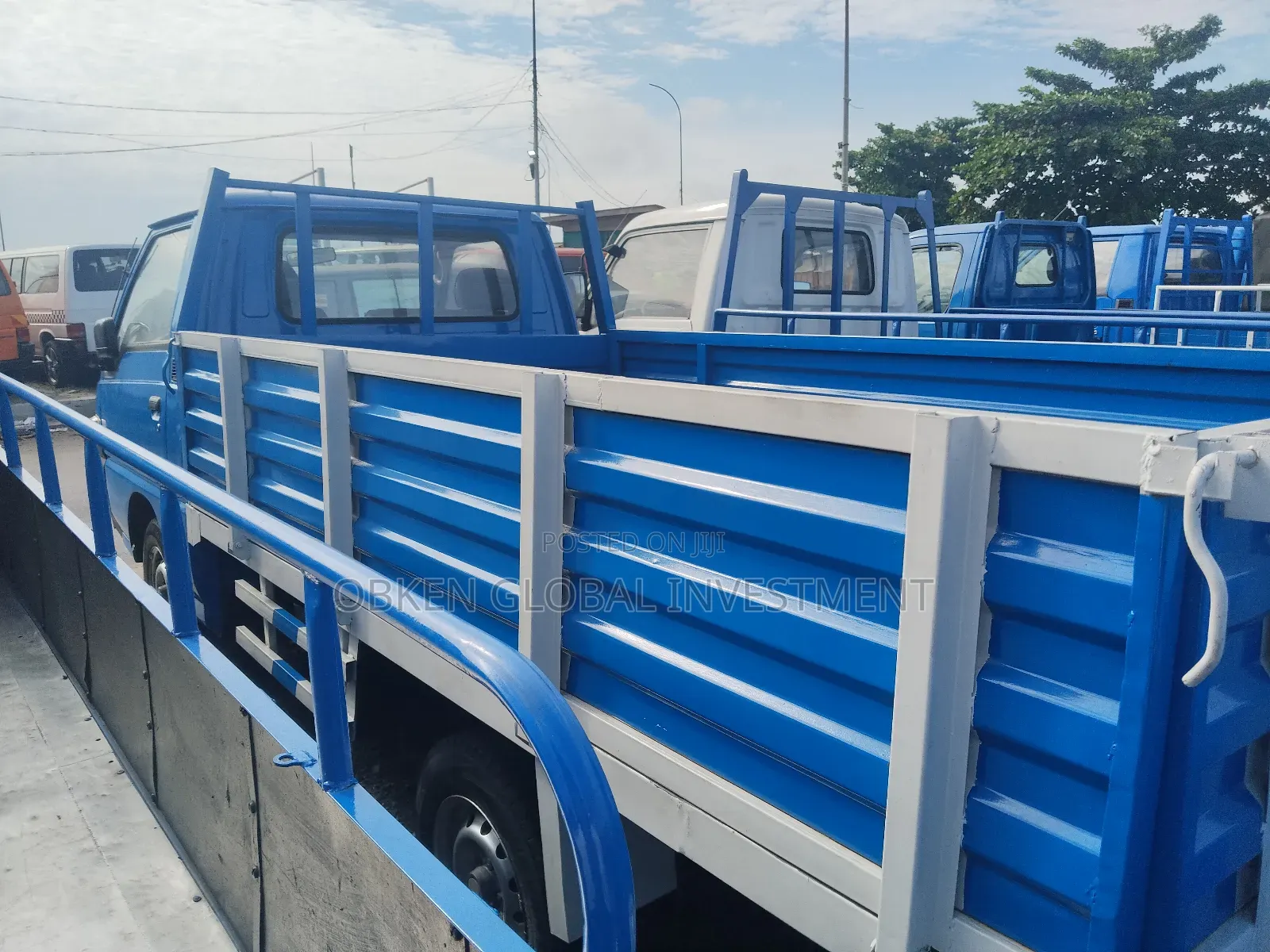 Mitsubishi Delica 2014 Blue