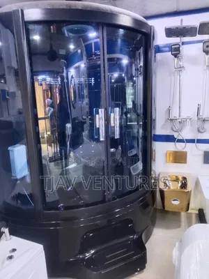 England Standing Jacuzzi Showeroom
