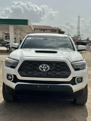 Toyota Tacoma SR 2021 White