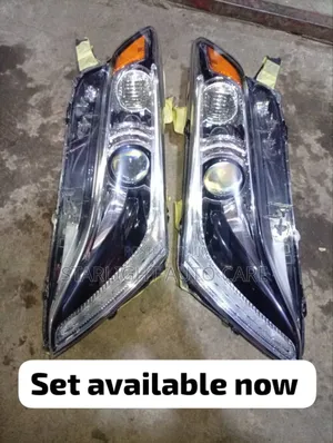 Headlights for Toyota Venza 2013 to 2015 Tokunbo
