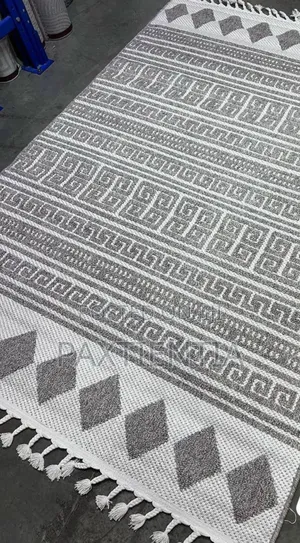 4" by 6" Turkish Centre Rug