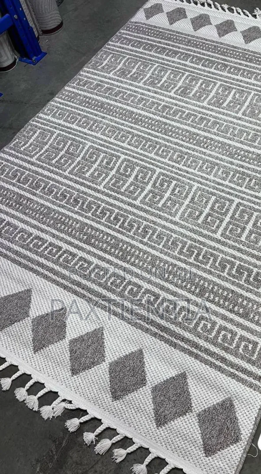 4" by 6" Turkish Centre Rug