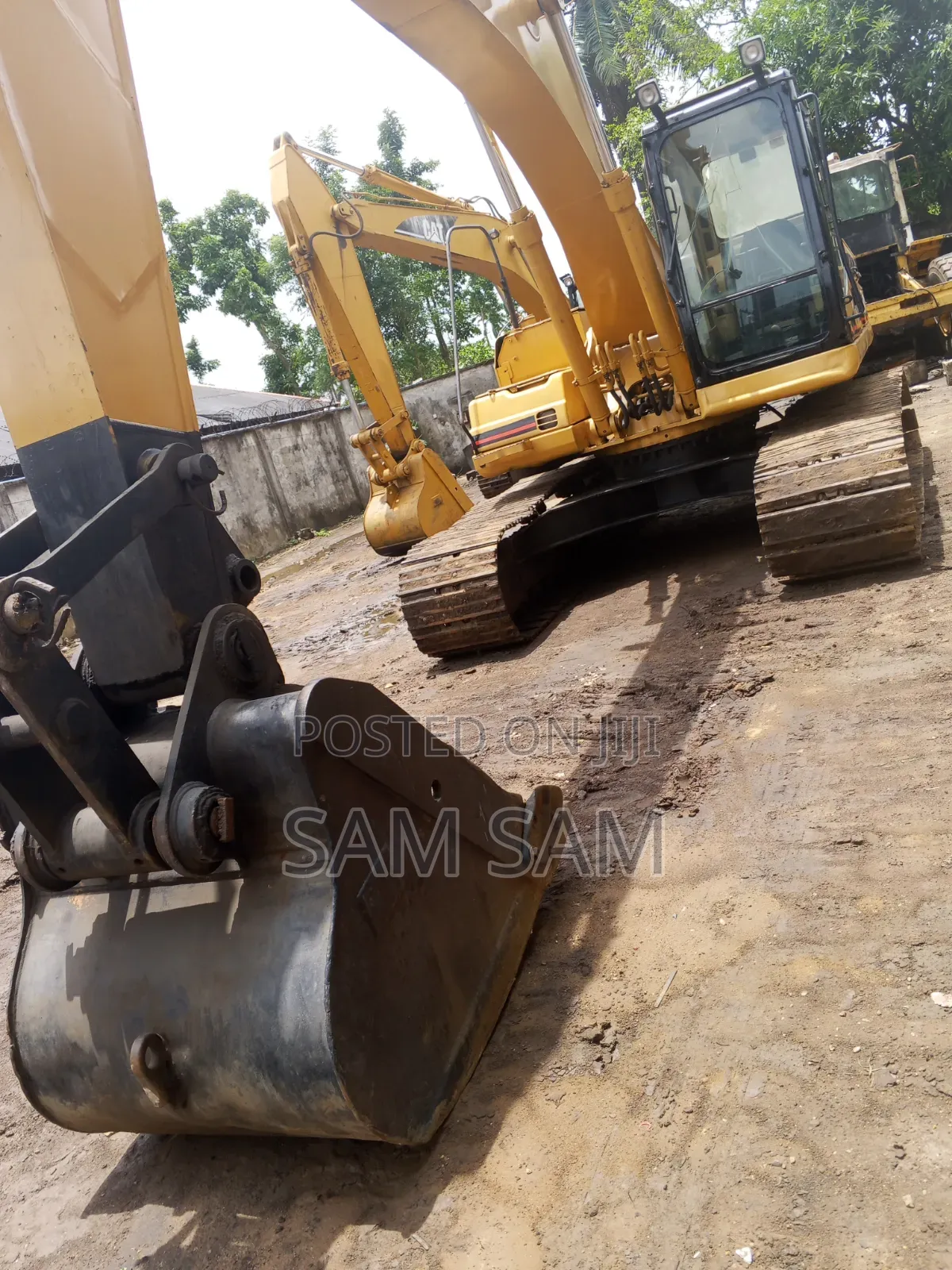 320bl Excavator