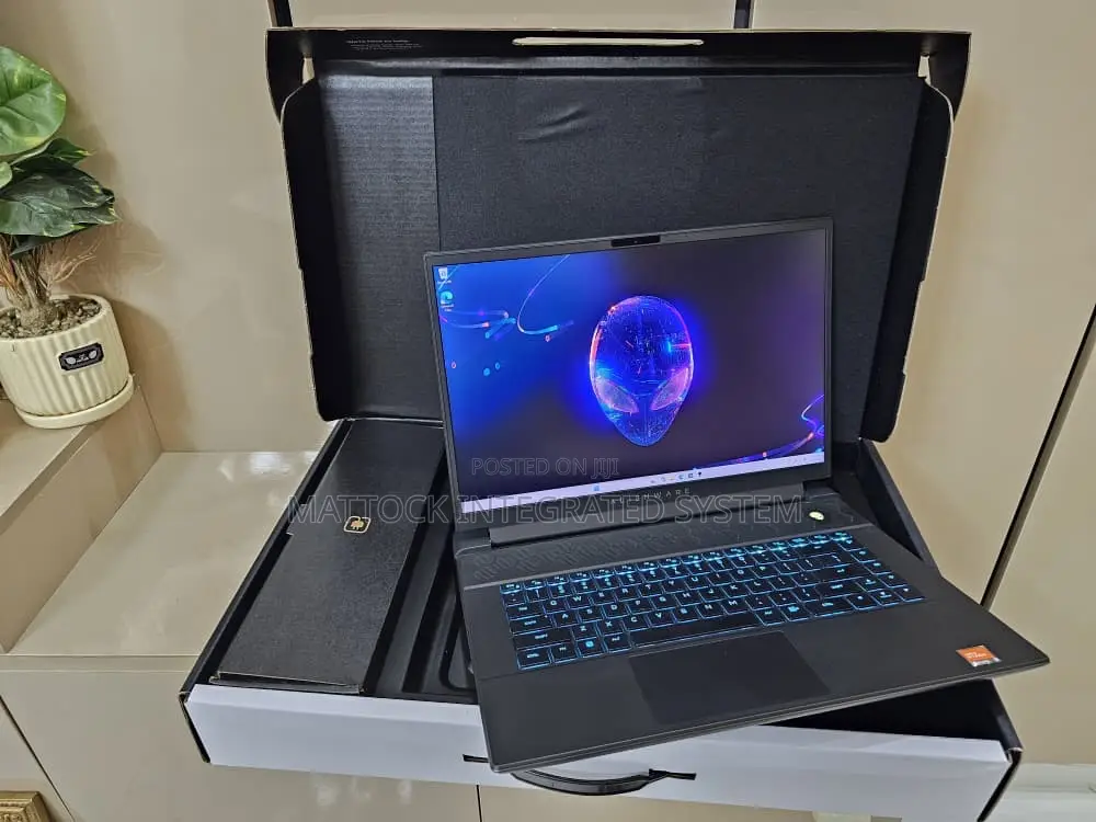 Laptop Dell 16GB AMD Ryzen 9 SSD 1T
