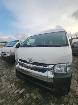 Toyota HiAce 2012 White