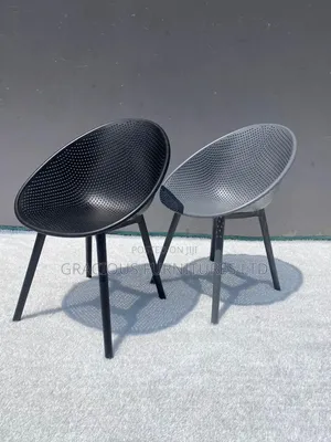 Curvy Restaurant Chairs