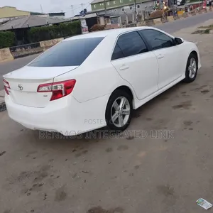 Toyota Camry L 4dr Sedan (2.5L 4cyl 6A) 2013 White