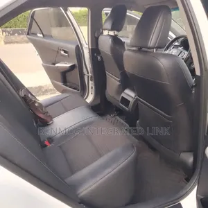 Toyota Camry L 4dr Sedan (2.5L 4cyl 6A) 2013 White