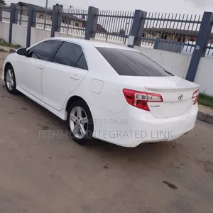 Toyota Camry L 4dr Sedan (2.5L 4cyl 6A) 2013 White