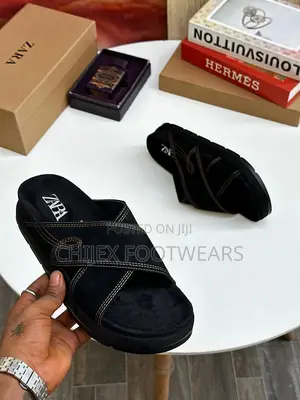 Zara Slides (Black)
