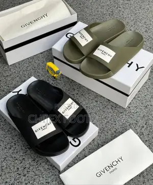 Gucci Fine Slides !