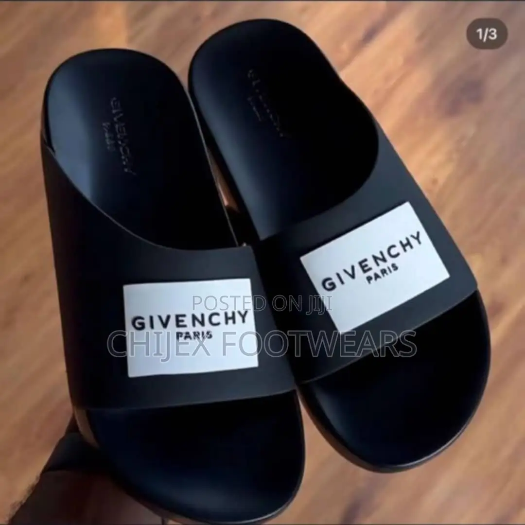 Gucci Fine Slides !