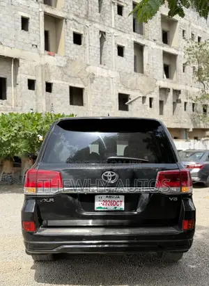 Toyota Land Cruiser 4.6 V8 VX-R 2014 Black