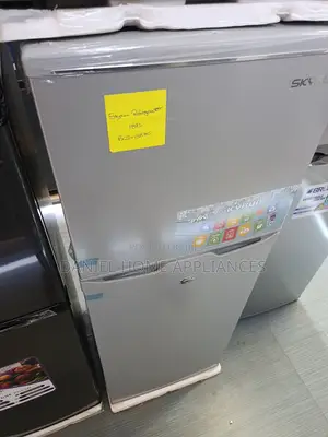 Skyrun 138-Liter Double-Door Refrigerator BCD-138hc