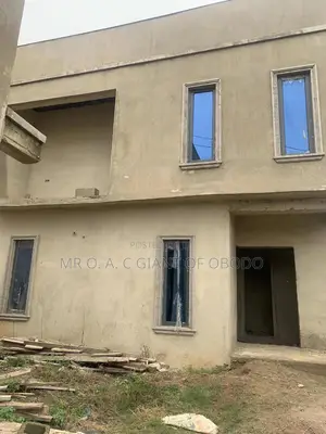 4bdrm Duplex in Ikorodu Garage for sale