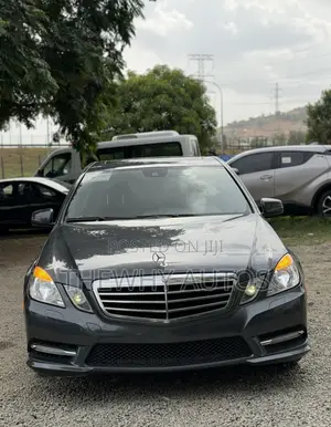Mercedes-Benz E350 Base 4dr Sedan RWD (3.5L 6cyl 7A) 2012 Gray