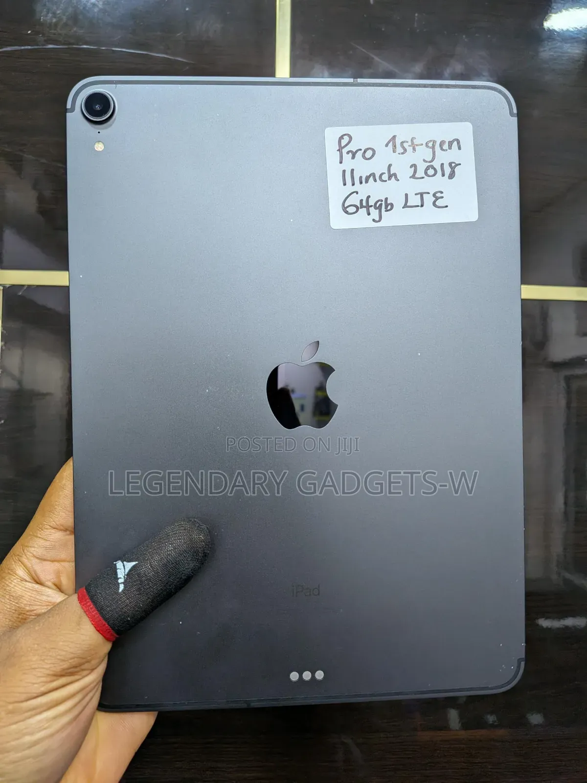 Apple iPad Pro 11 (2018) 64 GB Gray