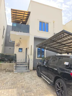 Luxury 2bedroom Duplex on the Airport Road.