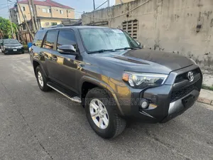 Toyota 4-Runner SR5 4x2 2019 Gray