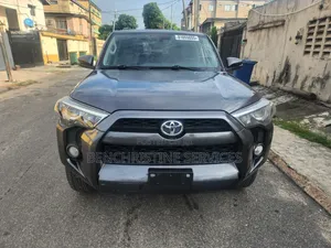 Toyota 4-Runner SR5 4x2 2019 Gray