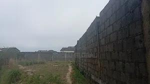 A Plot of Land 748sqm Within a Secure Location in Oworonshoki