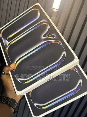 New Apple iPad Pro 13 (2025) 256 GB