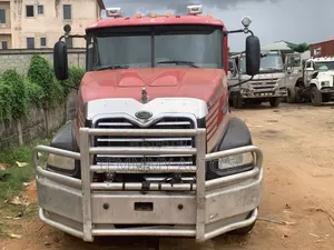 Mack Vision Double Cabin 2004