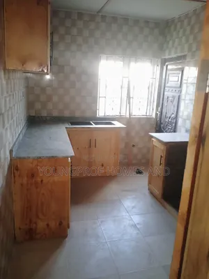 Furnished 3bdrm Apartment in Lafenwa Ayetoro for rent