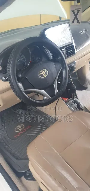 Toyota Yaris 2014 White
