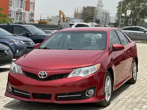 Toyota Camry SE 4dr Sedan (2.5L 4cyl 6A) 2012 Red