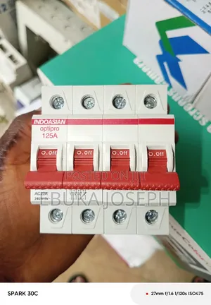 Indoasian 4pole Breaker 125amps