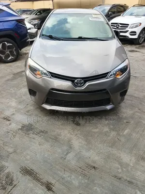 Toyota Corolla 2015 Brown