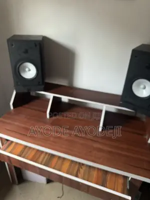 Studio Table