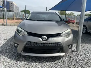 Toyota Corolla LE Plus 4dr Sedan (1.8L 4cyl CVT) 2016 Gray
