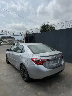Toyota Corolla S 4dr Sedan (1.8L 4cyl CVT) 2016 Silver