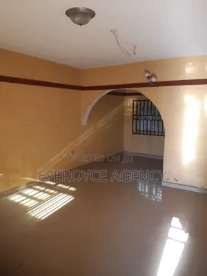 3bdrm Apartment in Agbor Road, Benin City for rent